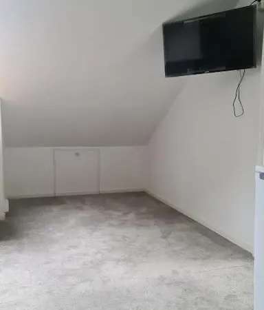 Cosey 1 Bedroom Loft With Free Parking Apartament *