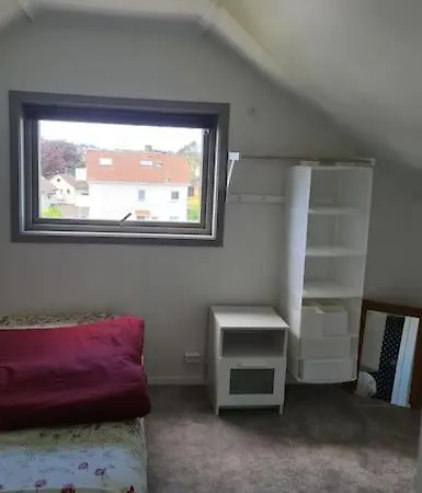 Cosey 1 Bedroom Loft With Free Parking 스타방에르