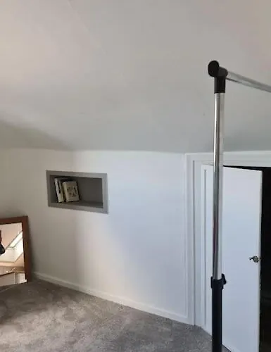 Cosey 1 Bedroom Loft With Free Parking Apartament *